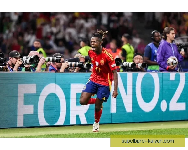 西班牙队中场核心罗德里状态稳定，备受关注的表现有望继续提升